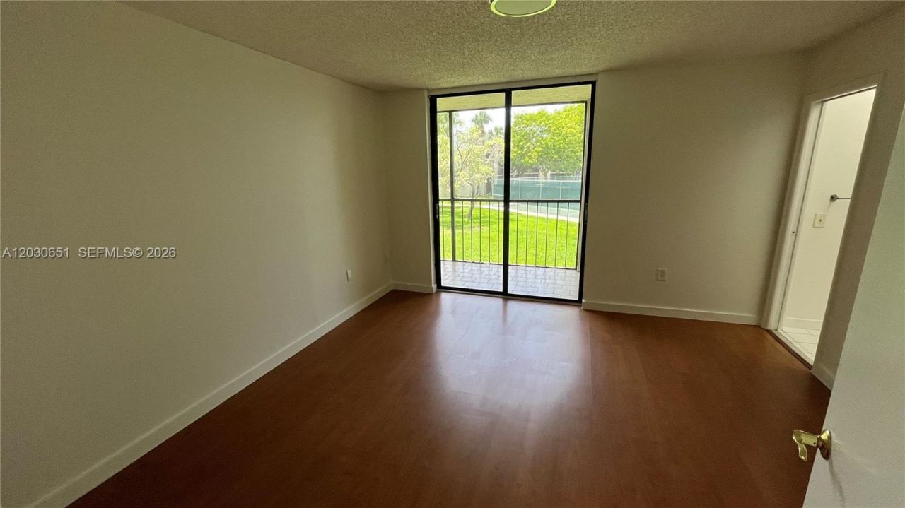 8045 SW 107th Ave, Unit 217, Miami, FL 33173 Photo
