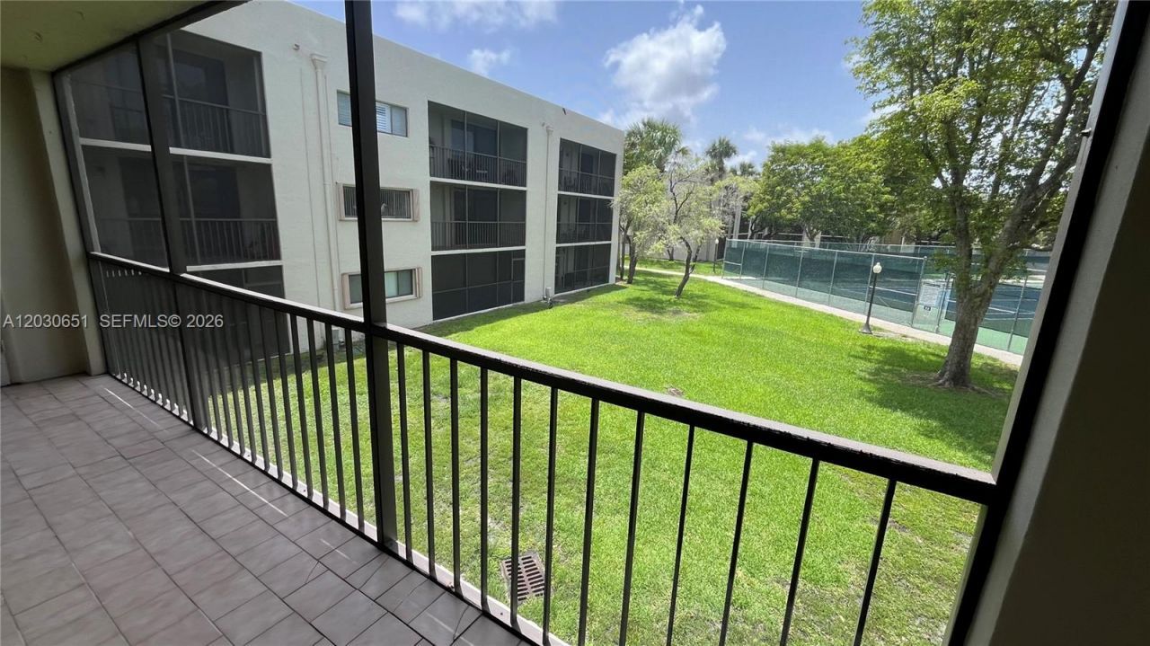 8045 SW 107th Ave, Unit 217, Miami, FL 33173 Photo