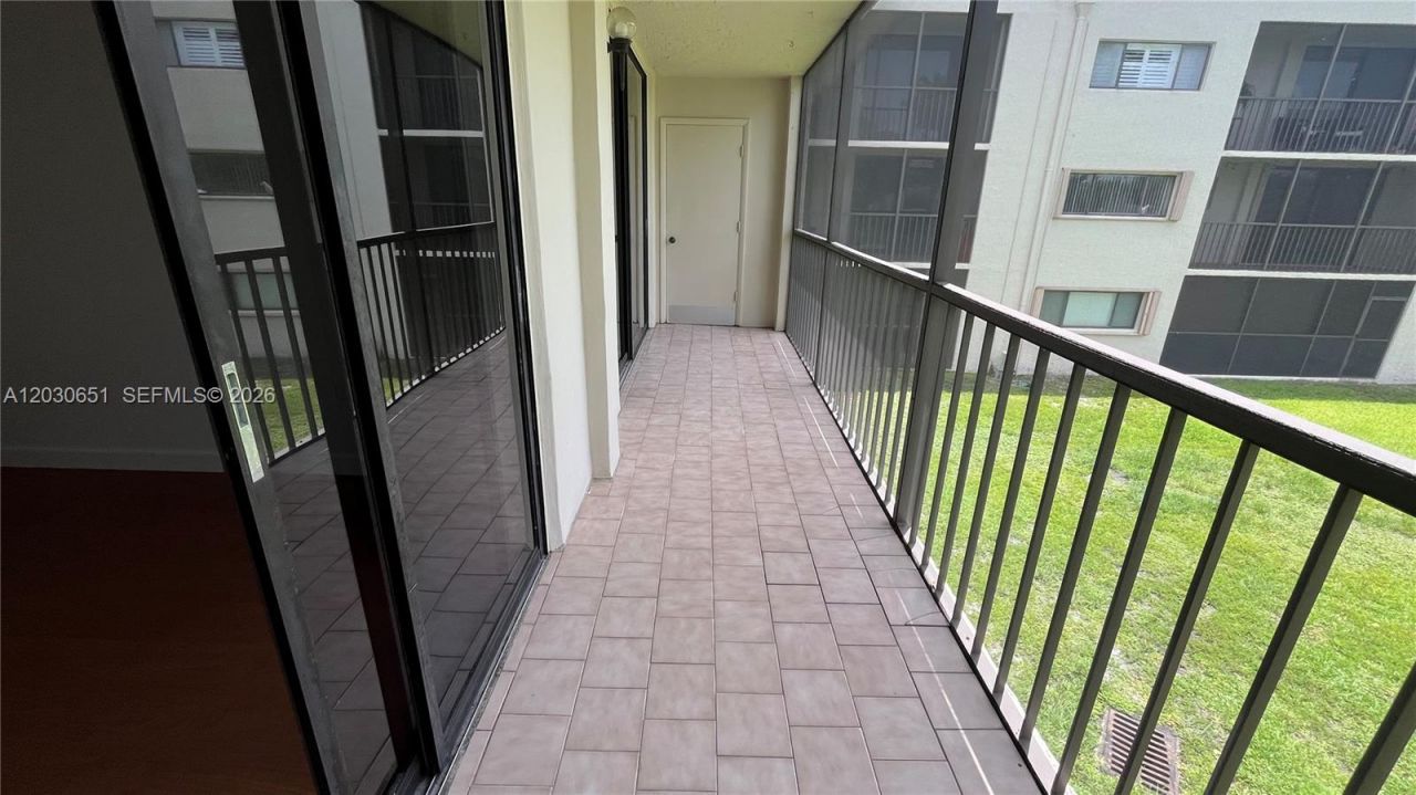 8045 SW 107th Ave, Unit 217, Miami, FL 33173 Photo