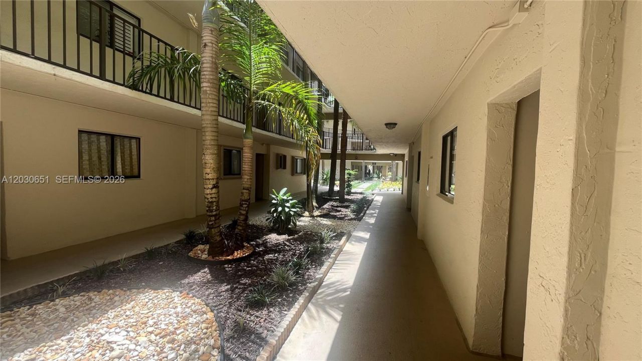 8045 SW 107th Ave, Unit 217, Miami, FL 33173 Photo
