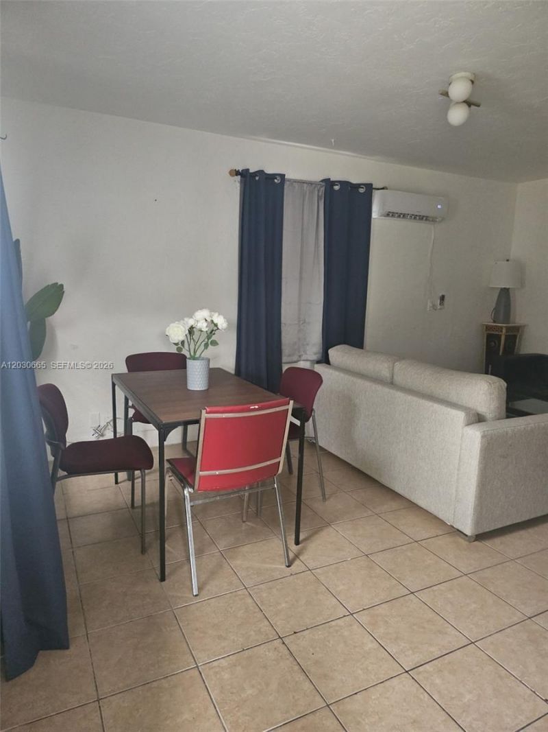 615 NE 4th St, Unit 2, Hallandale Beach, FL 33009 Photo