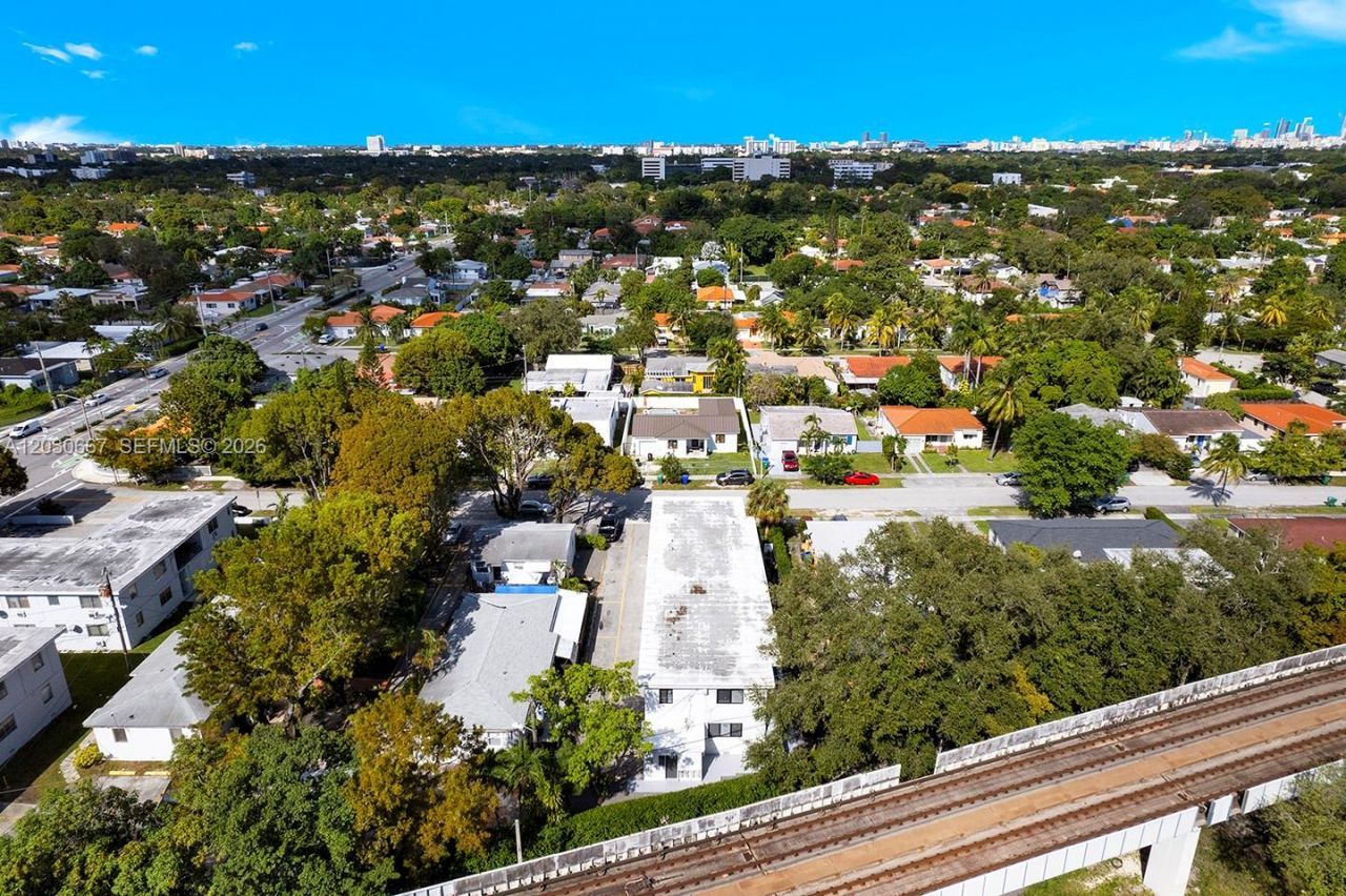 2150 SW 26th St, Unit 7, Miami, FL 33133 Photo