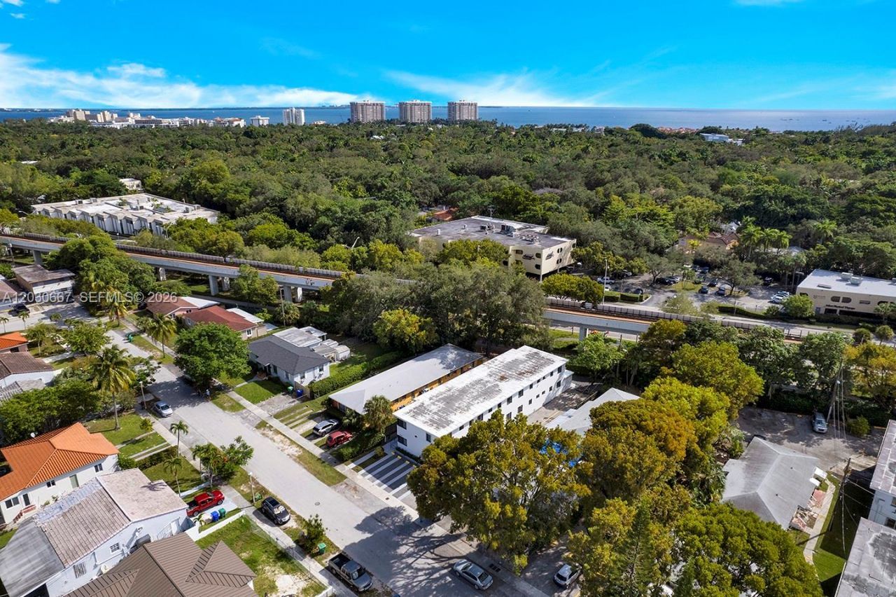 2150 SW 26th St, Unit 7, Miami, FL 33133 Photo