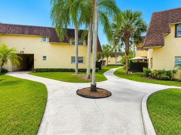 9100 SW 137th Ter, Unit 4-3, Miami, FL 33176