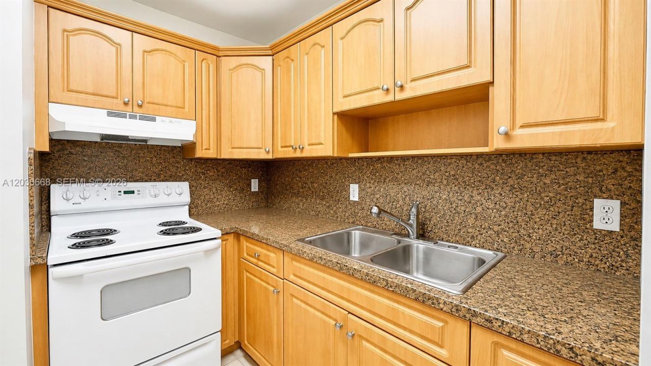 9100 SW 137th Ter, Unit 4-3, Miami, FL 33176 Photo