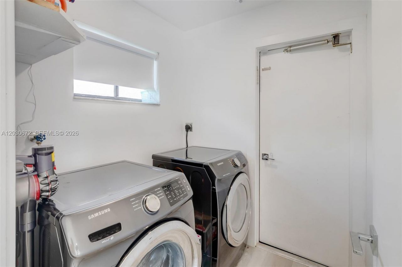 9340 NW 32nd St , Sunrise, FL 33351 Photo