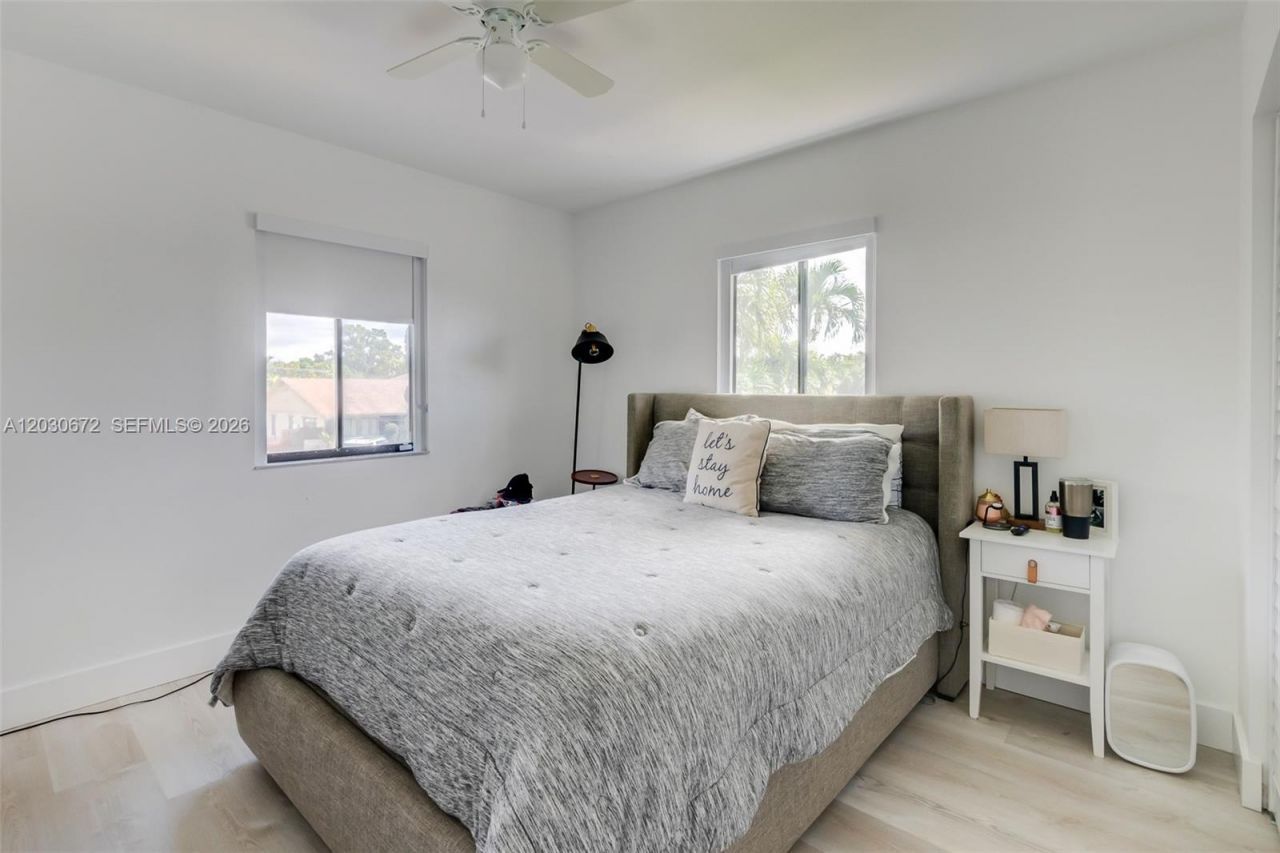 9340 NW 32nd St , Sunrise, FL 33351 Photo