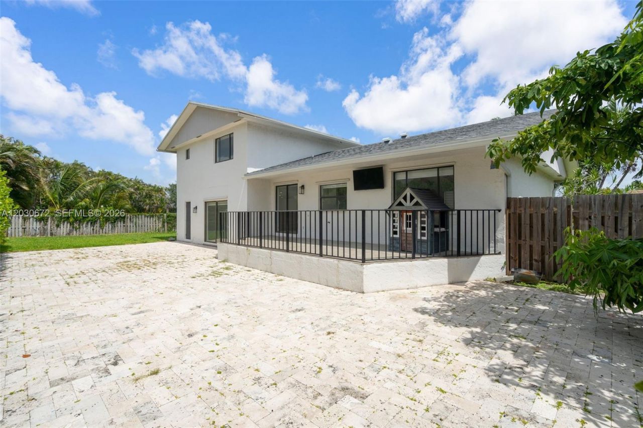 9340 NW 32nd St , Sunrise, FL 33351 Photo