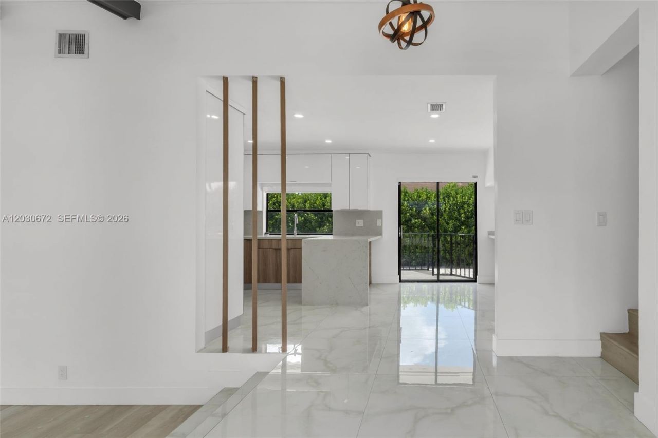 9340 NW 32nd St , Sunrise, FL 33351 Photo
