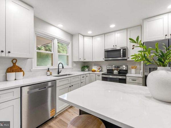 852 WOODMONT ROAD, ANNAPOLIS, MD 21401