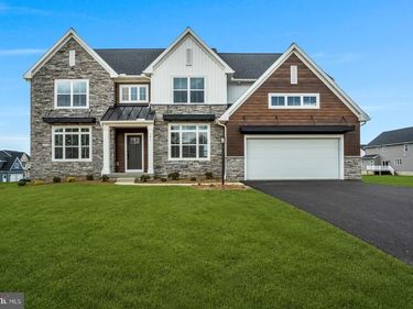 139 BERKSHIRE DRIVE , CARLISLE, PA 17015