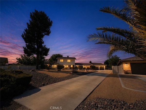 19230 Pinto Way, Apple Valley, CA 92308