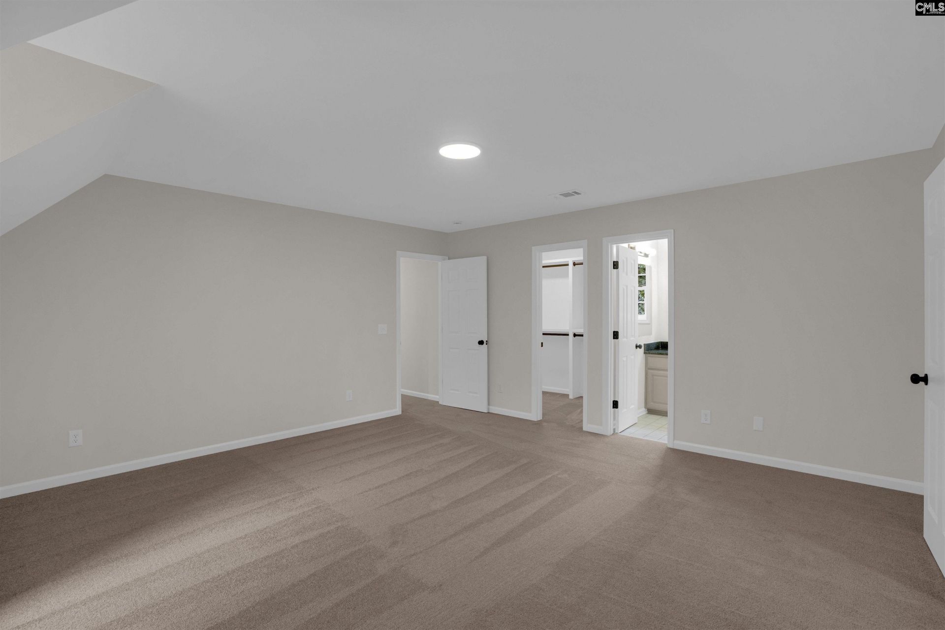 845 Ermine Road  Photo 32