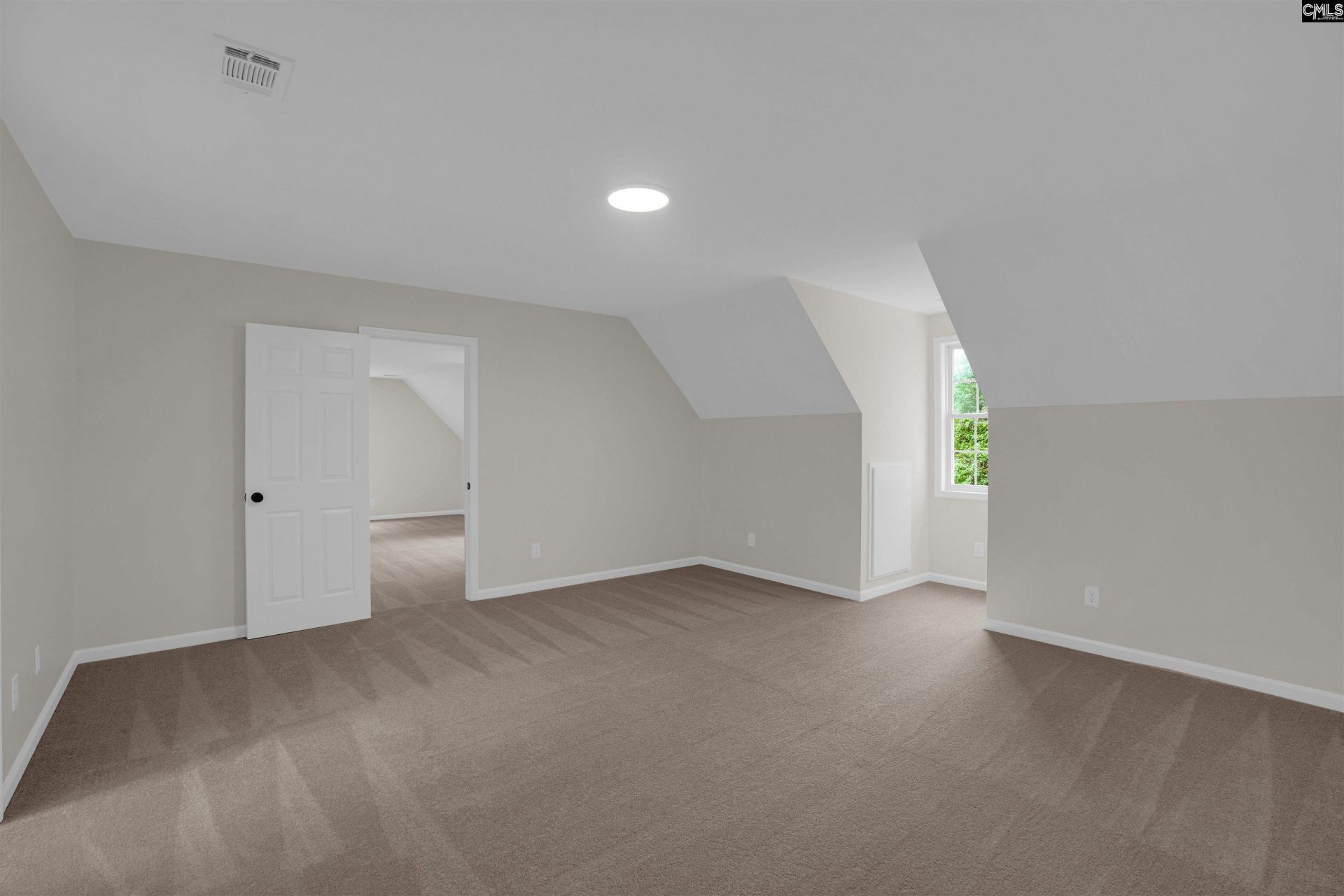 845 Ermine Road  Photo 33