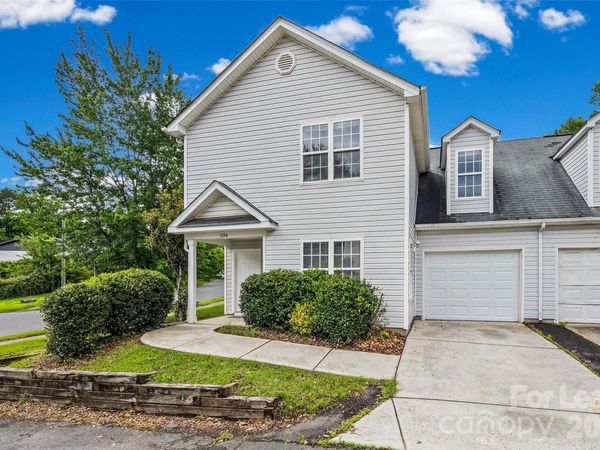 5194 Brooktree Drive , Charlotte, NC 28208