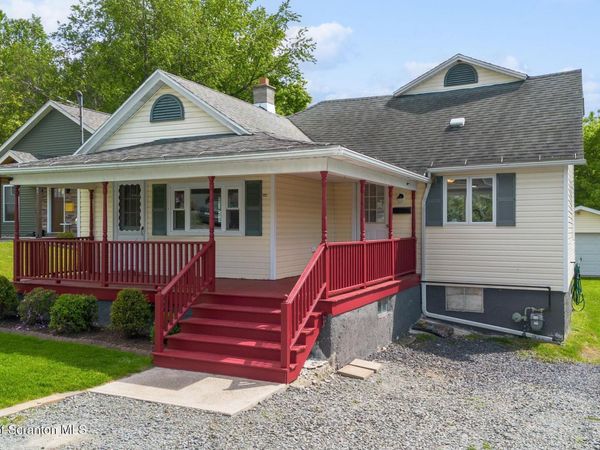 460 Delaware Street, Jermyn, PA 18433