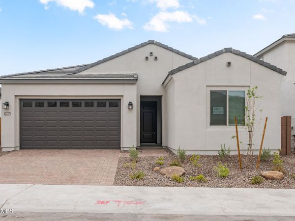 2437 W Nighthawk Way, Phoenix, AZ 85045