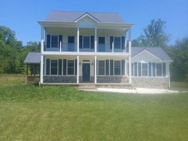 5201 CAROLYNS WAY, LINDEN, VA 22642