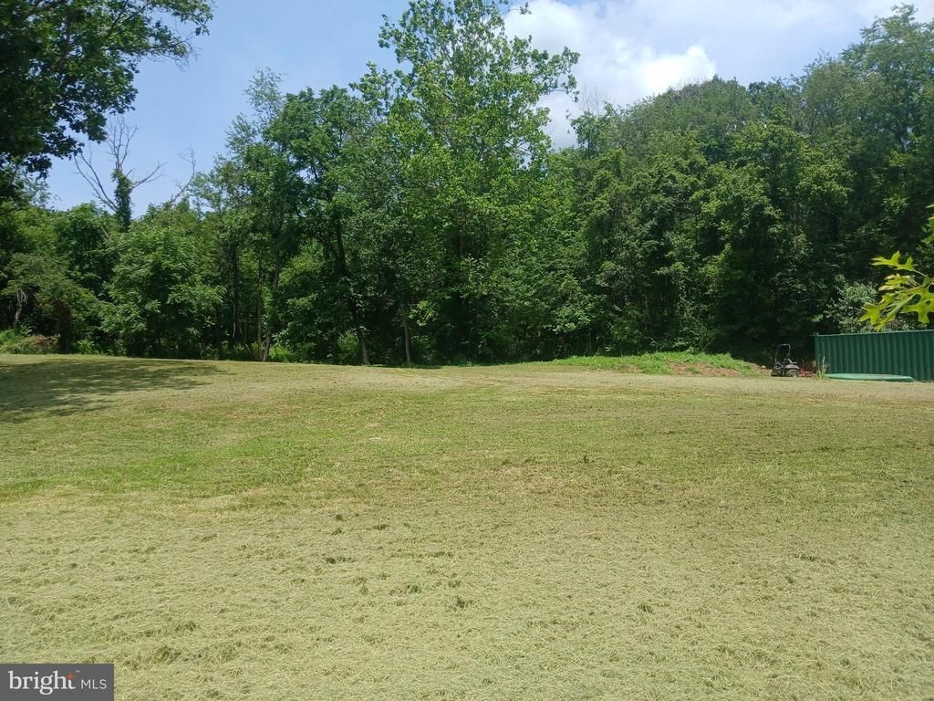 5201 CAROLYNS WAY, LINDEN, VA 22642