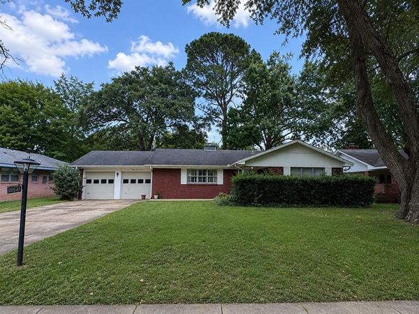 2025 Horton Avenue , Shreveport, LA 71105