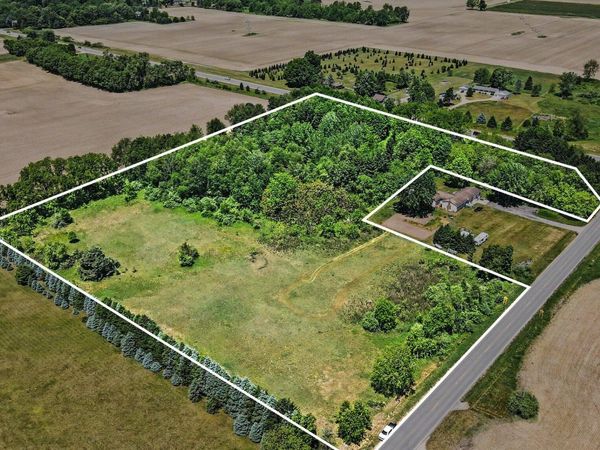 30083 M-43, Paw Paw, MI 49079
