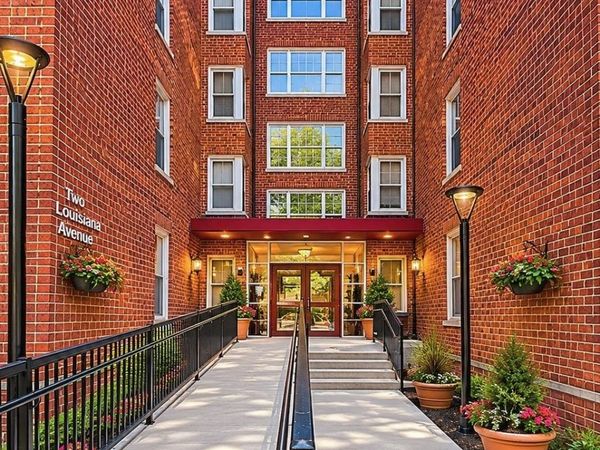 2 Louisiana Avenue , Unit 4B, Bronxville, NY 10708