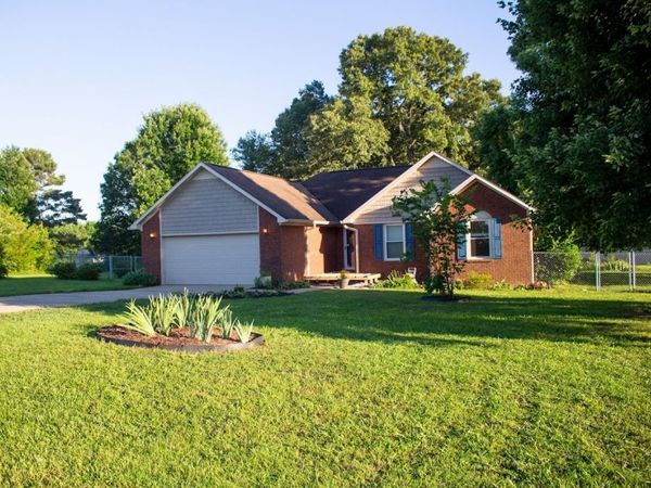 4019 Belle Orchard Dr , Fayetteville, TN 37334