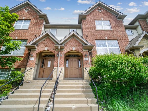 113 CREEKBEND Court, Mount Prospect, IL 60056