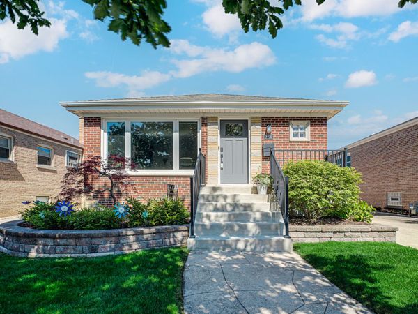 9125 S Hamlin Avenue , Evergreen Park, IL 60805