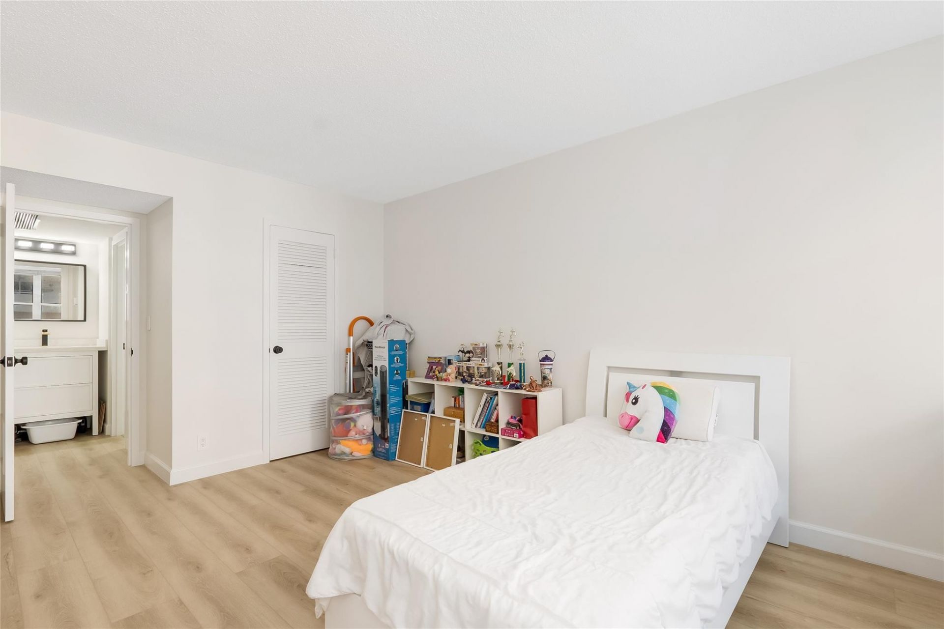 3140 S Ocean Drive, Unit 208, Hallandale Beach, FL 33009 Photo