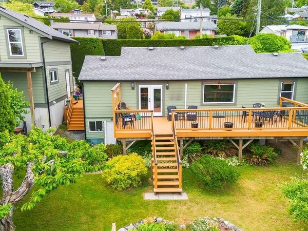 435 Davis Rd, Ladysmith, BC V9G 1V5