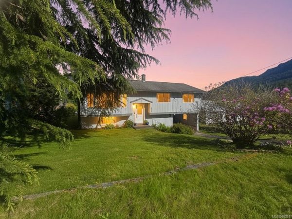 221 Spar St , Sayward, BC V0P 1R0
