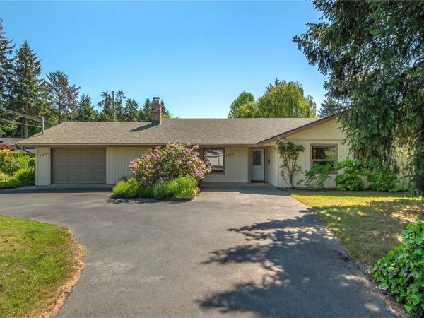 1829 Galerno Rd , Campbell River, BC V9W 5W7