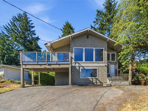 3020 Dolphin Dr, Nanoose Bay, BC V9P 9J3