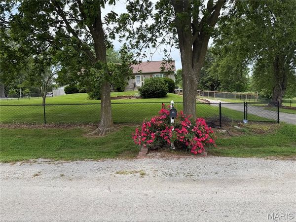 9802 Korte Sewald Road , Lebanon, IL 62254