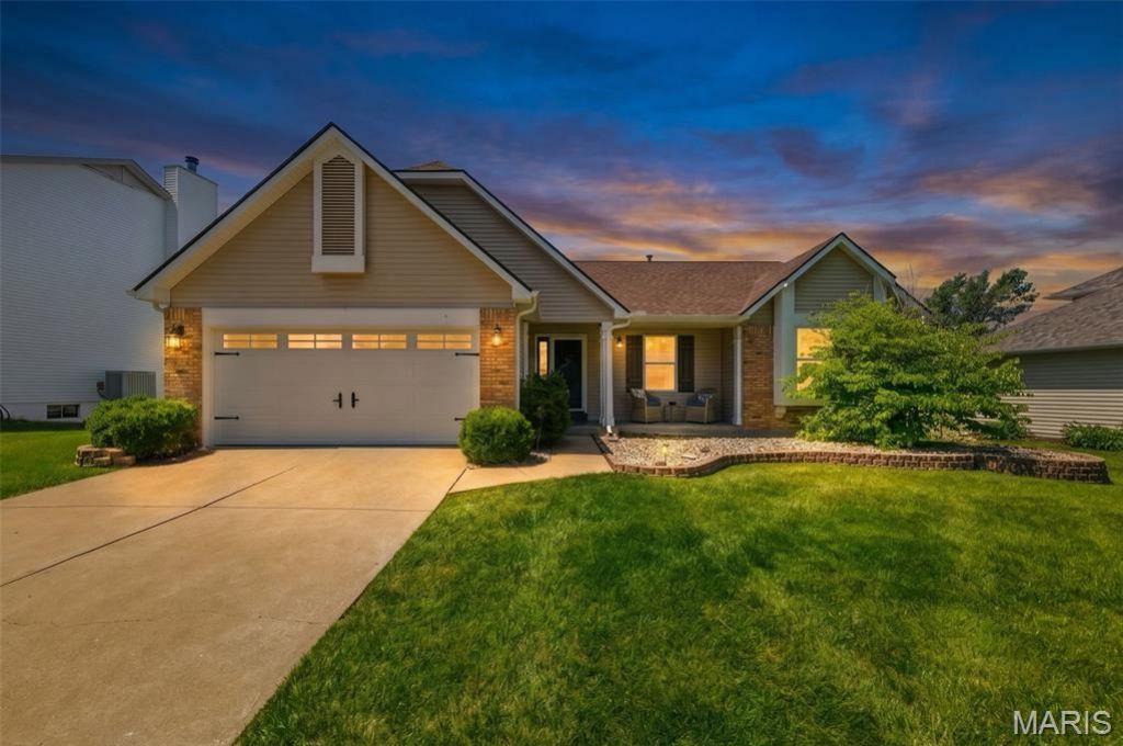 33 Georgetown Circle, O Fallon, MO 63368 Main Photo