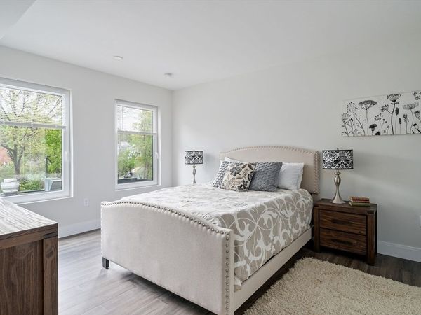 317 Belgrade Ave, Unit 403, Boston, MA 02131