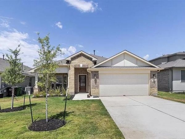 112 Falkland ST , Hutto, TX 78634