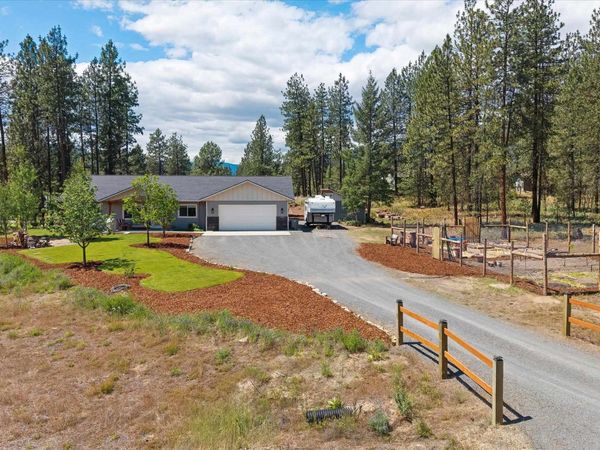 1286 Inez Way, Kettle Falls, WA 99141