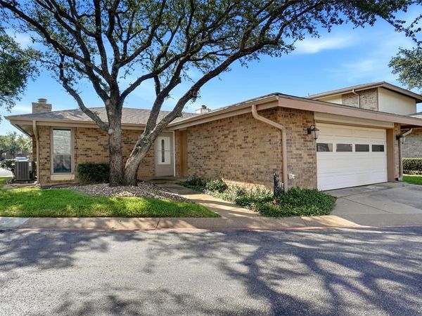 30 Park Lane, Bedford, TX 76021