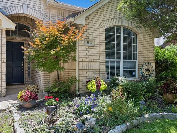 3516 Stone Creek Court, Fort Worth, TX 76137