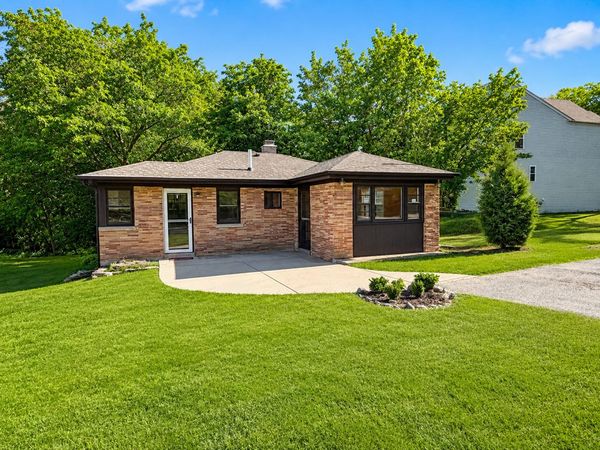 21365 W Ridge Road , Lake Zurich, IL 60047