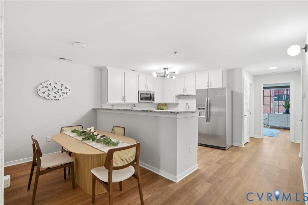 1716 Summit Avenue, Unit 20, Richmond, VA 23230 Main Photo