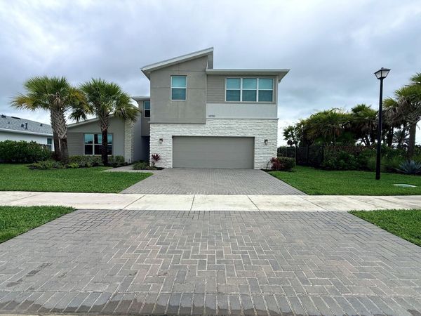 10710 SW Hensley Street, Port St. Lucie, FL 34987