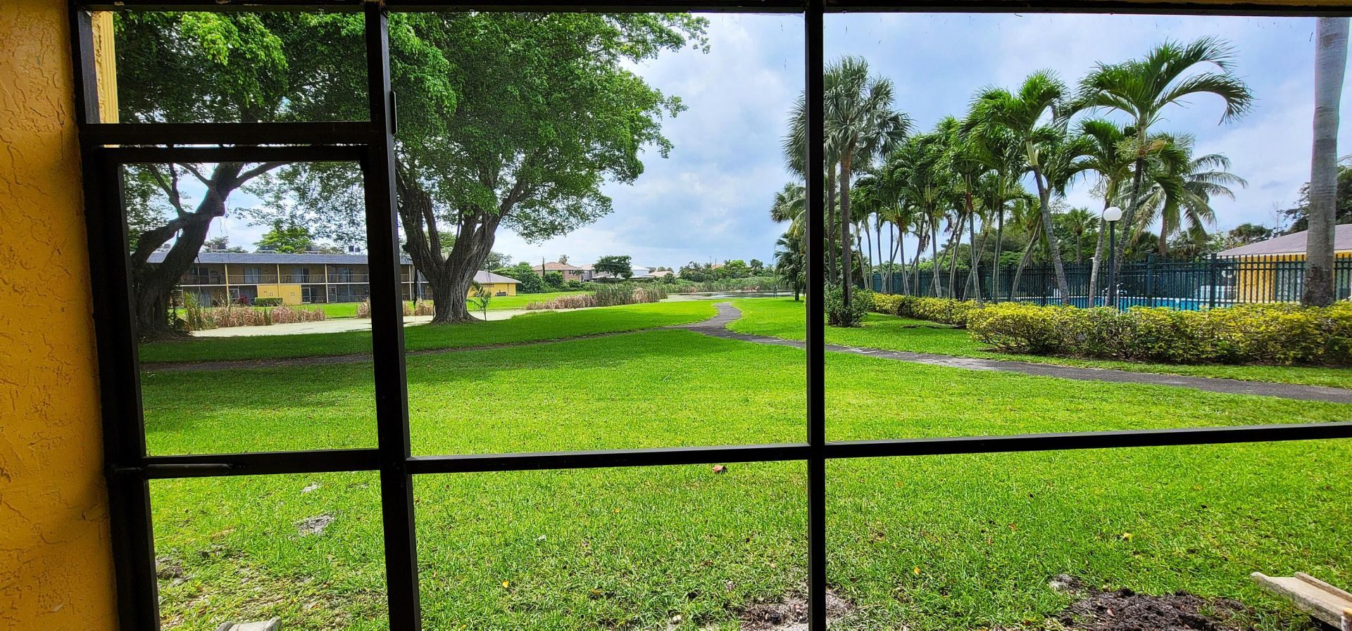 1617 Meadows Circle W, Boynton Beach, FL 33436 Photo