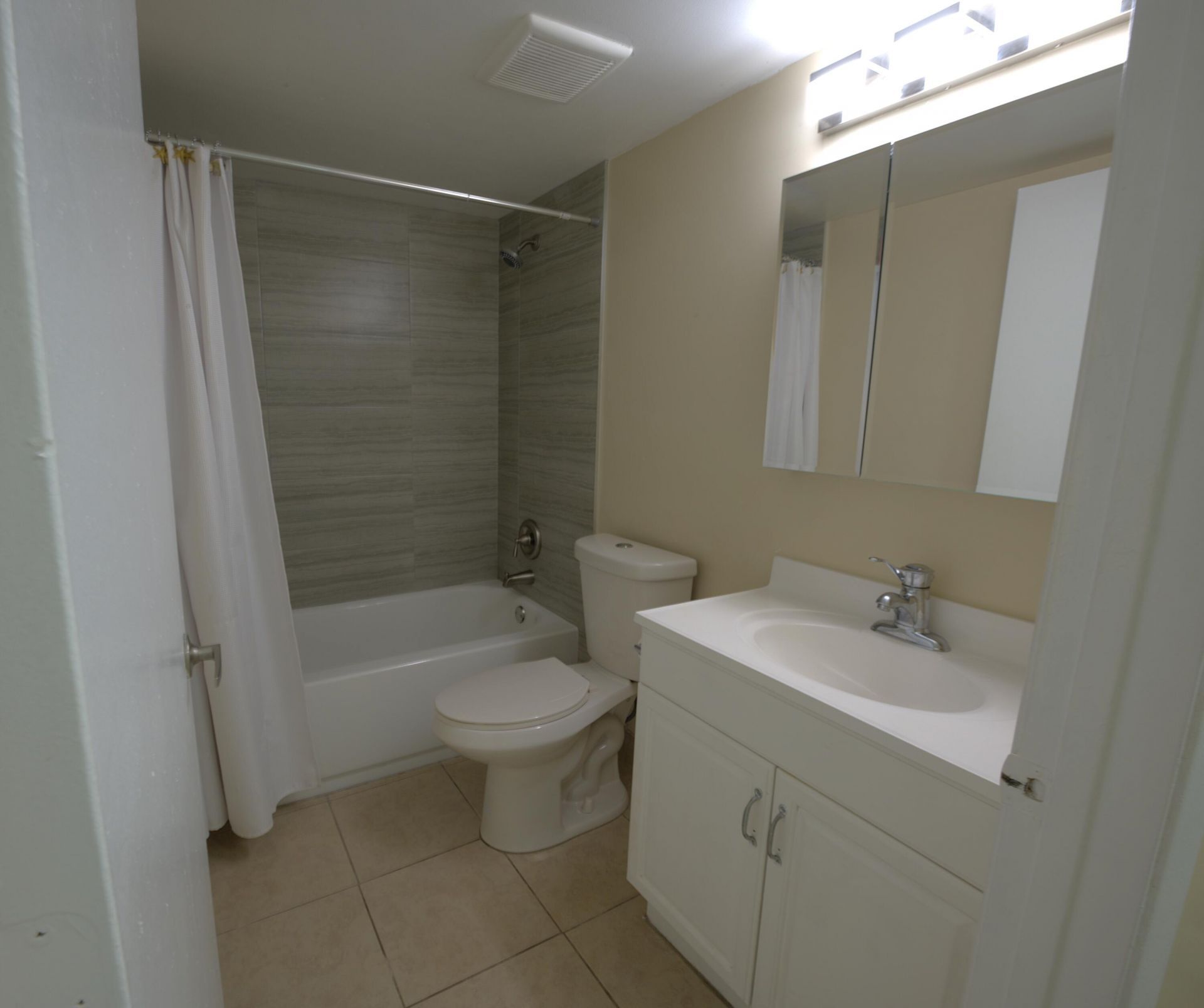 1617 Meadows Circle W, Boynton Beach, FL 33436 Photo