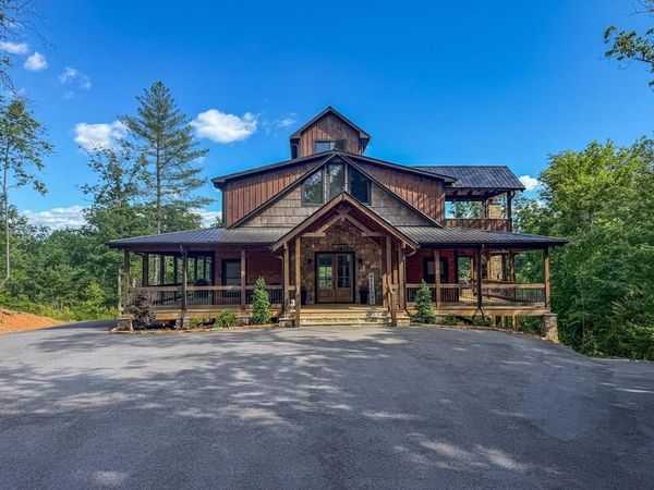 540 Weaver Creek Overlook, Blue Ridge, GA 30513