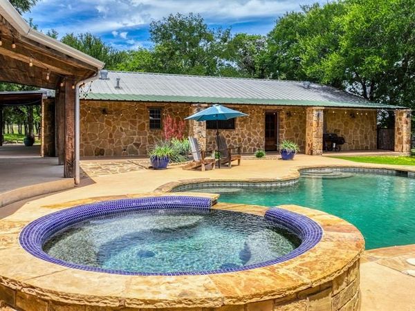 1060 Young Bend Road, Brock, TX 76087