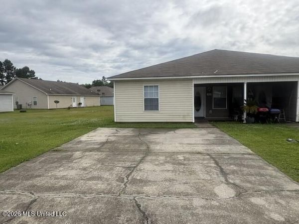 17212 Avondale Circle, D'Iberville, MS 39540