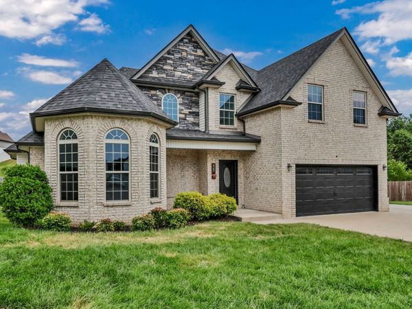 425 Veronica Ct , Clarksville, TN 37043